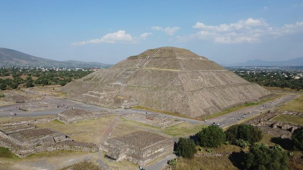Comment découvrir les mystères des pyramides dans la vallée de Teotihuacan, Mexique : conseils et astuces ?